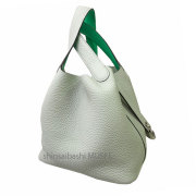 ≪新品≫ エルメス ピコタン PM カデナロック エクラ グリネヴェ ヴェールコミック シルバー金具 トリヨン W刻印 グレー 箱 リボン ラッピング ≪Brand new≫ Hermes Picotin PM Padlock Eclat Greeneve Vert Comic Silver hardware Taurillon W stamp Grey Box Ribbon
