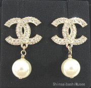 ≪新品≫ CHANEL シャネル CCマーク ラインストーン ピアス パール ゴールド ココ A86506 Y09902 22953 箱 リボン≪Brand New≫ CHANEL CC Mark Rhinestone Earrings Pearl Gold Coco Box Ribbon