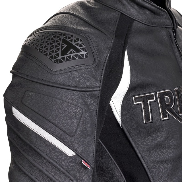 TRIUMPH  TRIPLE JACKET-Sトライアンフ　ジャケット TRIUMPH TRIPLE JACKET-Sトライアンフジャケット
