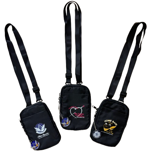 自衛隊グッズ   ショルダーポーチ　ブルーインパルスエンブレム、ハート、カムバックカエル の  3種　