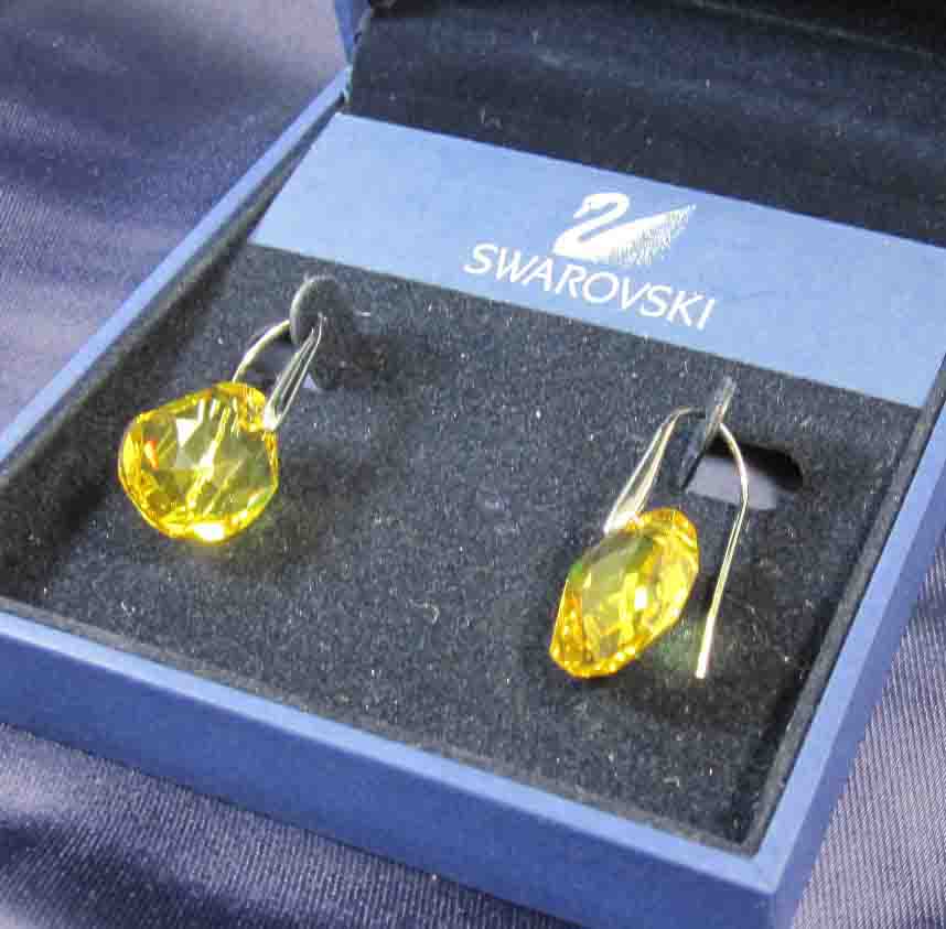 スワロフスキー SWAROVSKI 　アクセサリー　ピアス　665160【ブランドボックス入り/新品】