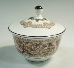 ウェッジウッドWedgwood フロレンティーンピンク オリエンタル