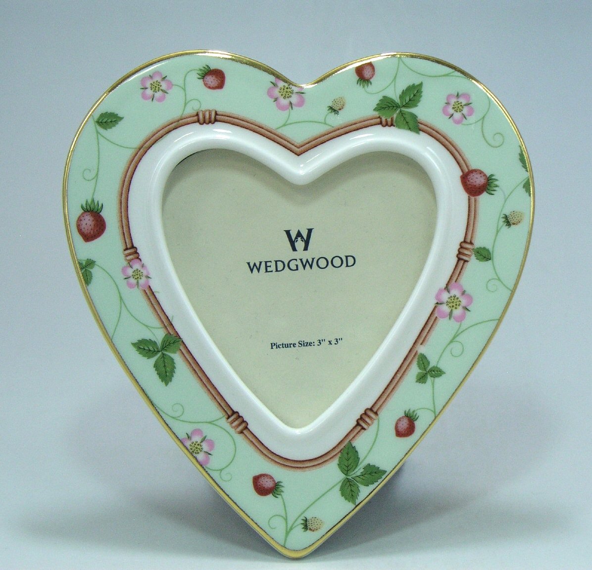 ウエッジウッドWedgwood ワイルドストロベリー ハートフォトフレーム WWボックス入り ウエッジウッドWedgwood ワイルドストロベリー ハートフォトフレーム WWボックス入り