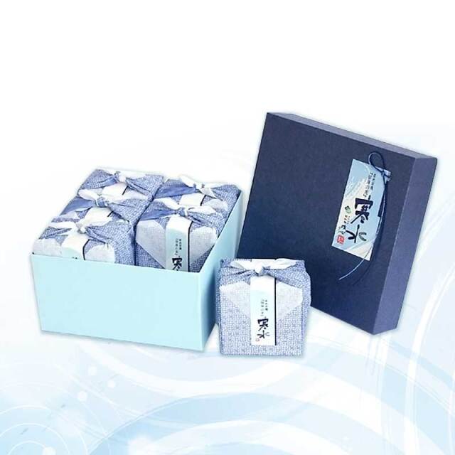 【新品未使用箱付き】✴︎クリスマスセール✴︎CLAMP 2つ折りウォレット　ブルー クリスマス2025｜赤坂柿山公式オンラインショップ