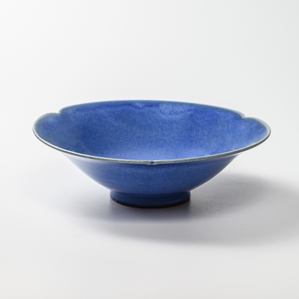 萩焼(伝統的工芸品)平鉢透青釉末広輪花