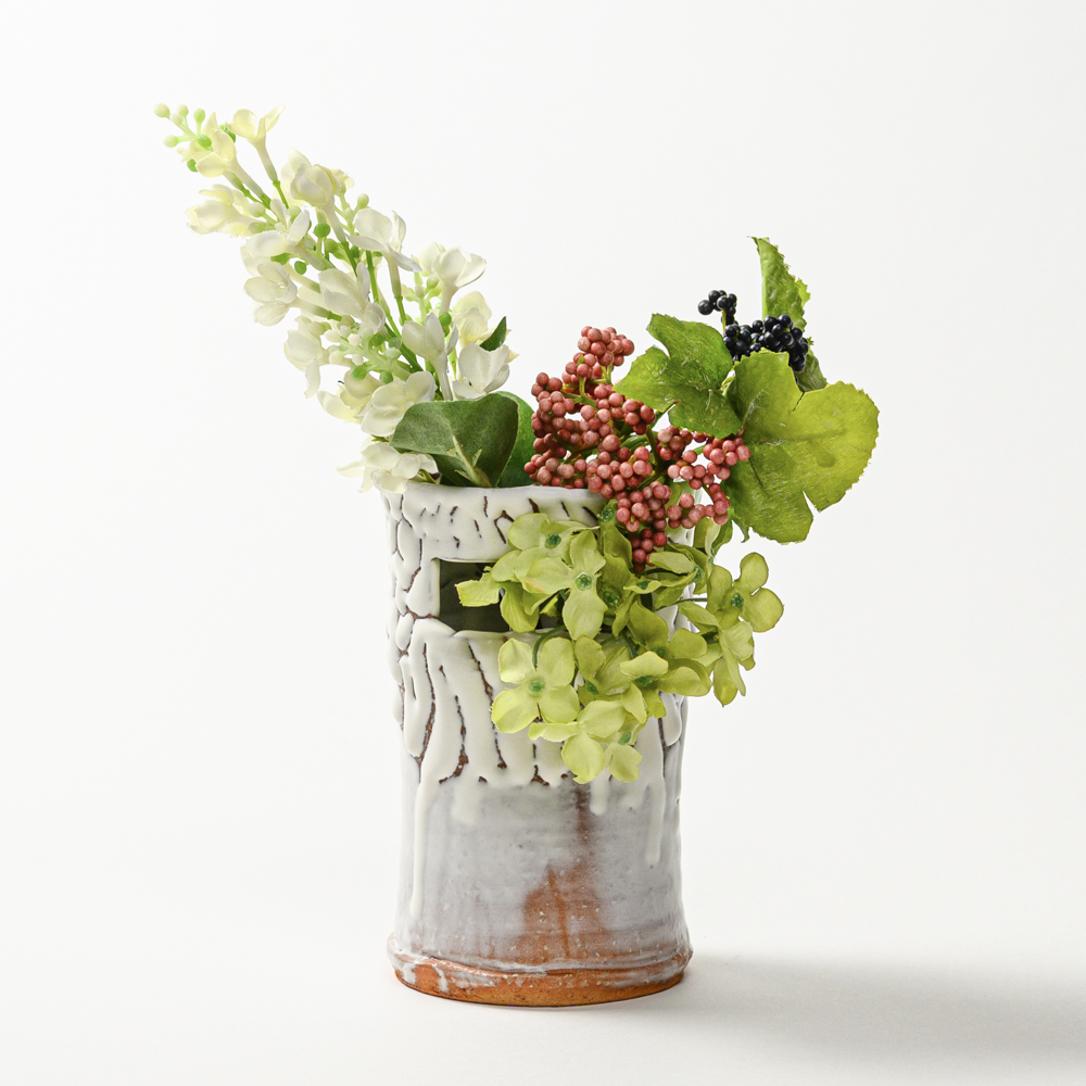 萩焼(伝統的工芸品)花入小鬼白松竹形No1444