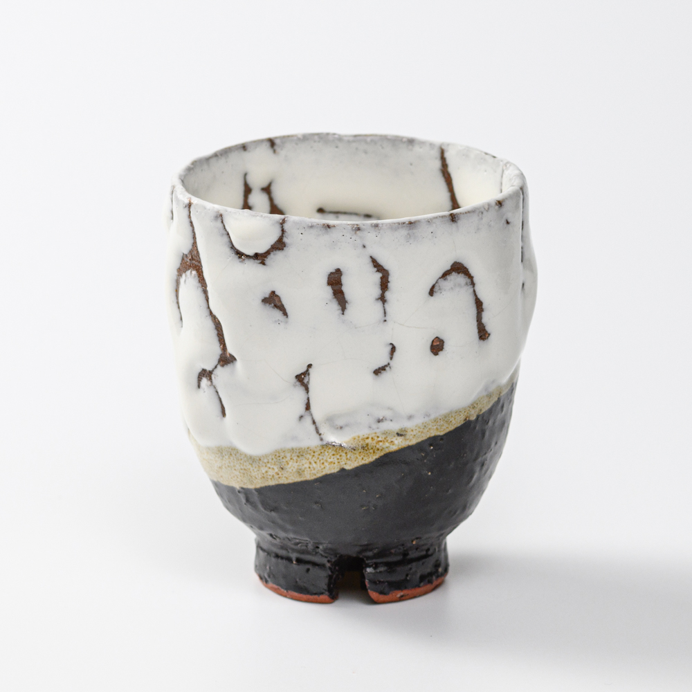 萩焼(伝統的工芸品)湯呑小掛分け(鬼白松＆黒釉)呉器ヘラメNo18