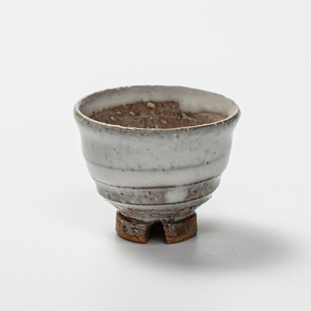 萩焼(伝統的工芸品)ぐい呑白萩掛分け井戸形No838