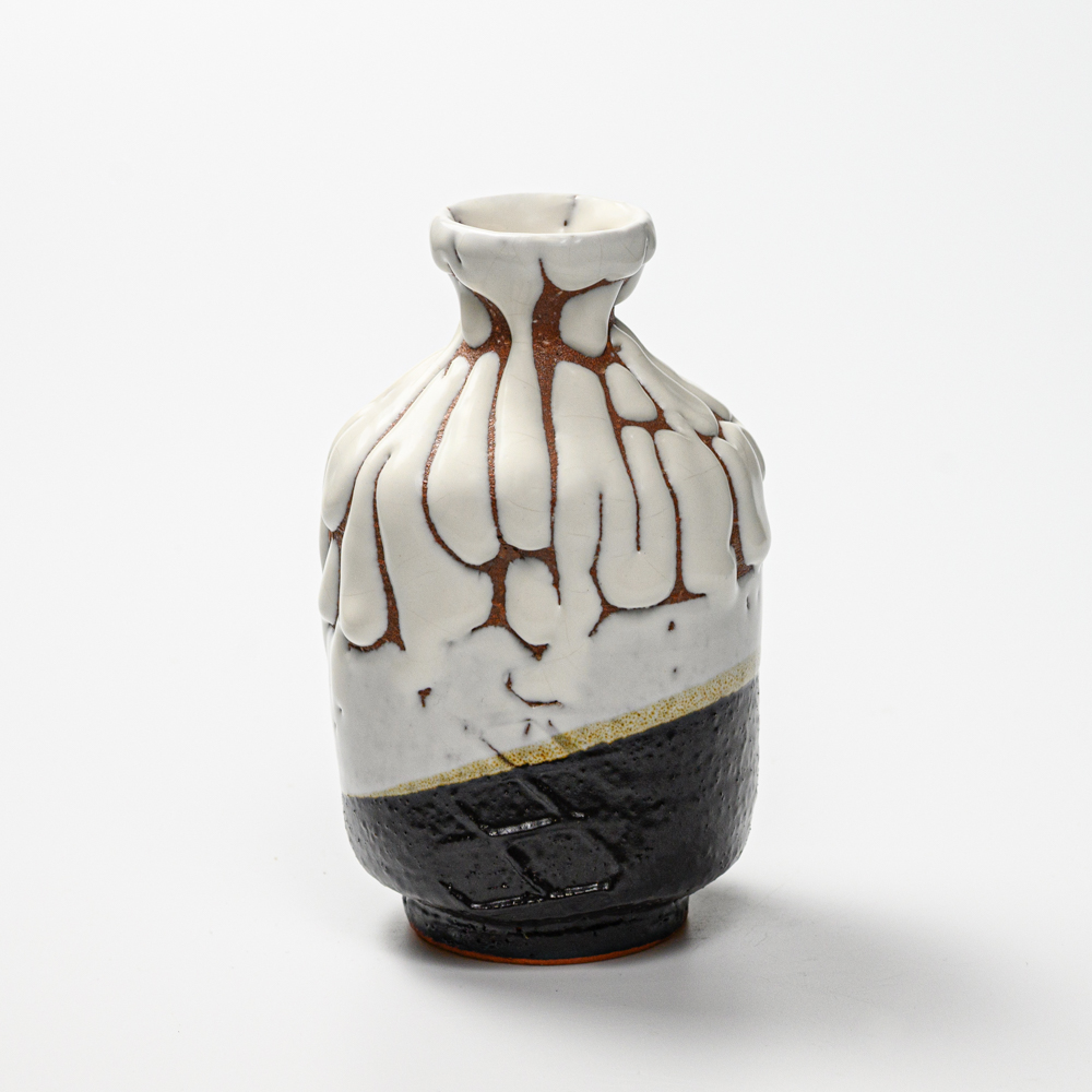 萩焼(伝統的工芸品)徳利掛分け(鬼白松＆黒釉)肩衝叩きNo924