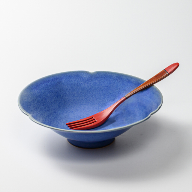 萩焼(伝統的工芸品)平鉢透青釉末広輪花