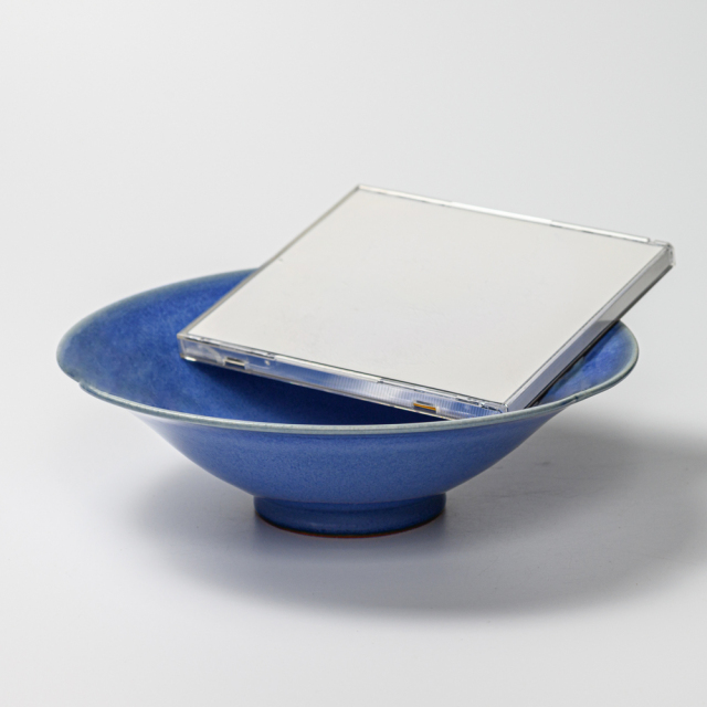 萩焼(伝統的工芸品)平鉢透青釉末広輪花