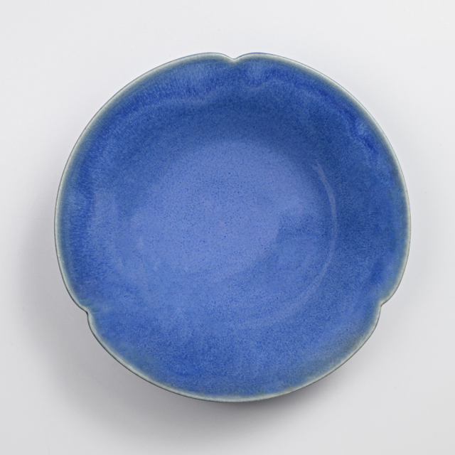 萩焼(伝統的工芸品)平鉢透青釉末広輪花