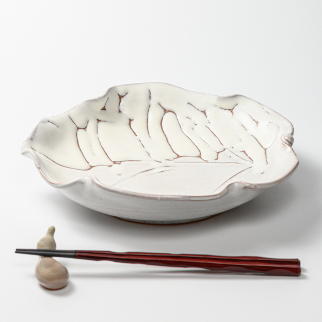 萩焼(伝統的工芸品)平鉢鬼白松木の葉