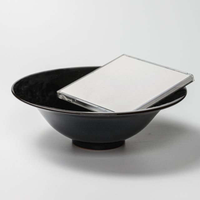 萩焼(伝統的工芸品)鉢銀黒星釉朝顔