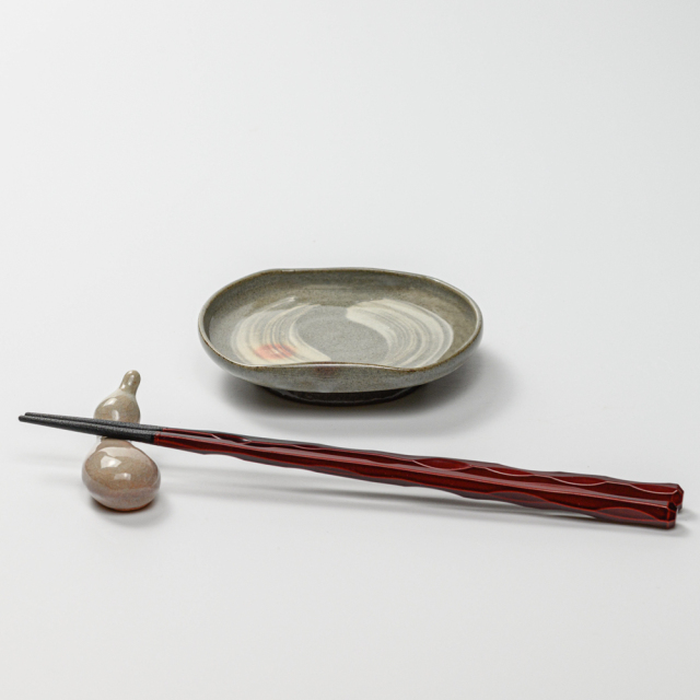 萩焼(伝統的工芸品)小皿刷毛青豆形二辺