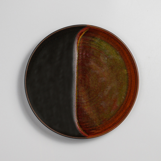 萩焼(伝統的工芸品)大皿掛分け(鉄赤釉＆黒釉)丸