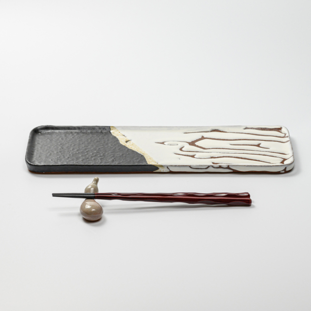 萩焼(伝統的工芸品)タタラ長皿掛分け(鬼白松＆黒釉)四方11×32