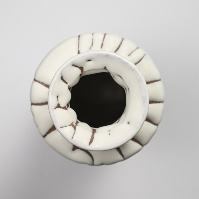 萩焼(伝統的工芸品)花入鬼白松肩衝ヘラメNo1412