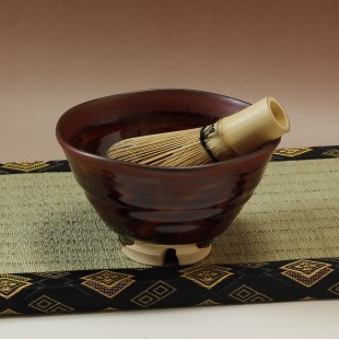 萩焼(伝統的工芸品)抹茶碗鉄赤釉井戸形