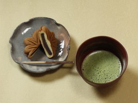 萩焼(伝統的工芸品)抹茶碗鉄赤釉端反