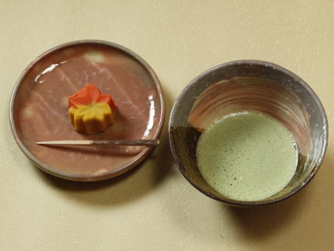 萩焼(伝統的工芸品)抹茶碗上掛分け(刷毛青荒＆鉄釉)井戸形