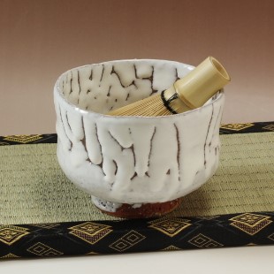 萩焼(伝統的工芸品)抹茶碗上鬼白荒竹胴締