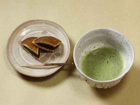 萩焼(伝統的工芸品)抹茶碗上鬼白荒竹沓形桜高台