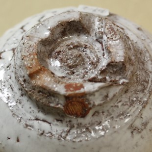 萩焼(伝統的工芸品)抹茶碗上鬼白荒竹沓形桜高台