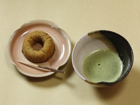 萩焼(伝統的工芸品)抹茶碗上掛分け(鬼白荒梅＆黒釉)碗形猪口