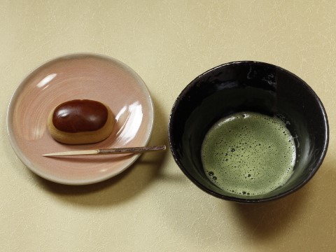 萩焼(伝統的工芸品)抹茶碗上掛分け(黒釉＆銀黒星釉)端反