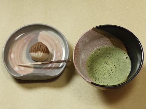 萩焼(伝統的工芸品)抹茶碗上掛分け(黒釉＆鬼萩)柿のへた