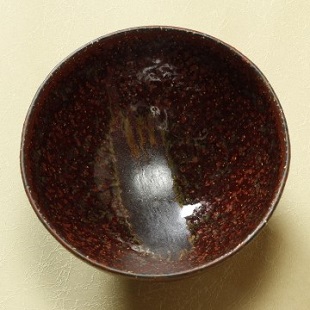 萩焼(伝統的工芸品)抹茶碗特鉄赤釉荒黒刷毛井戸形