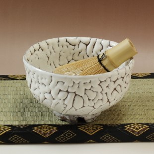 萩焼(伝統的工芸品)抹茶碗特鬼白荒松碗形桜高台