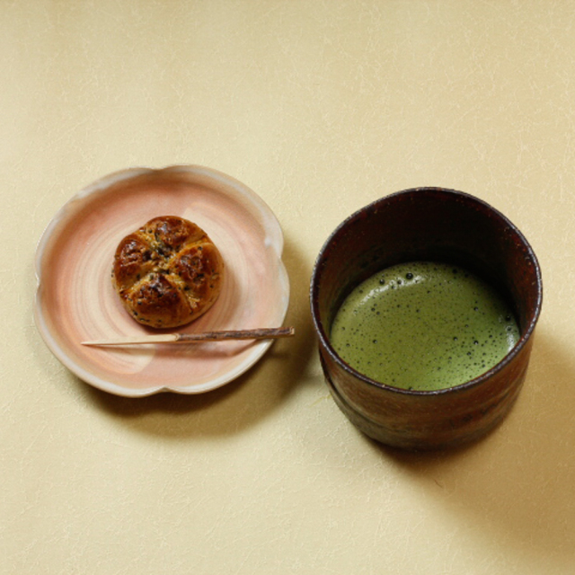 萩焼(伝統的工芸品)抹茶碗特上大鉄赤釉鬼荒半筒線彫