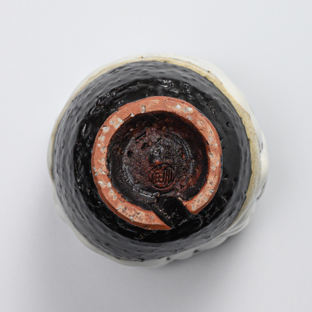 萩焼(伝統的工芸品)湯呑小掛分け(鬼白荒松＆黒釉)呉器ヘラメ