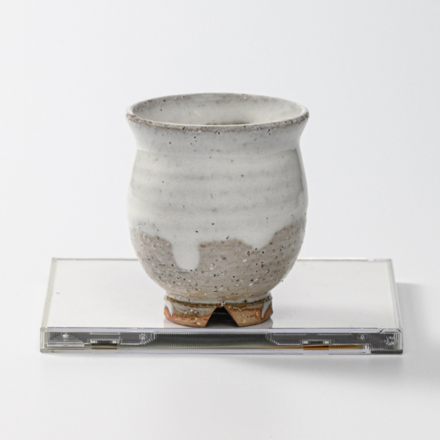 萩焼(伝統的工芸品)湯呑小白萩掛分け丸