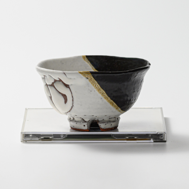 萩焼(伝統的工芸品)飯碗小掛分け(鬼白荒松＆黒釉)朝顔No320