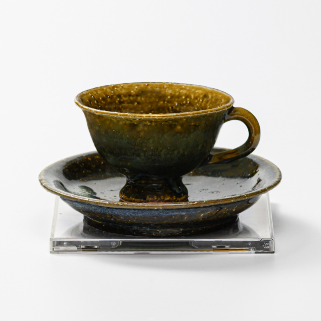 萩焼(伝統的工芸品)カップ＆ソーサ鉄青釉平高付No533