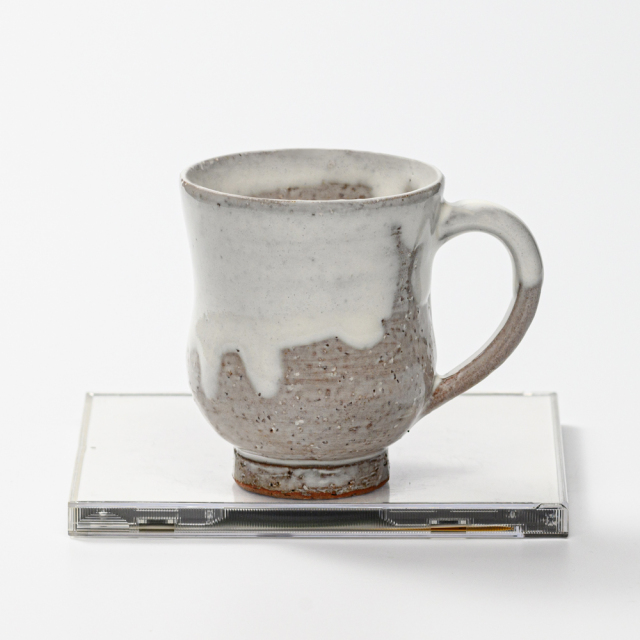 萩焼(伝統的工芸品)マグカップ小白萩掛分け胴締No580