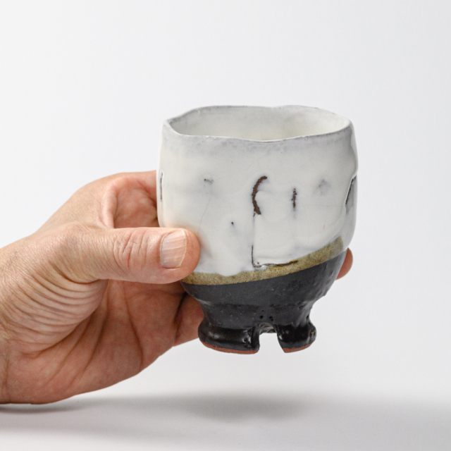 萩焼(伝統的工芸品)湯呑大掛分け(鬼白竹＆黒釉)呉器ヘラメ