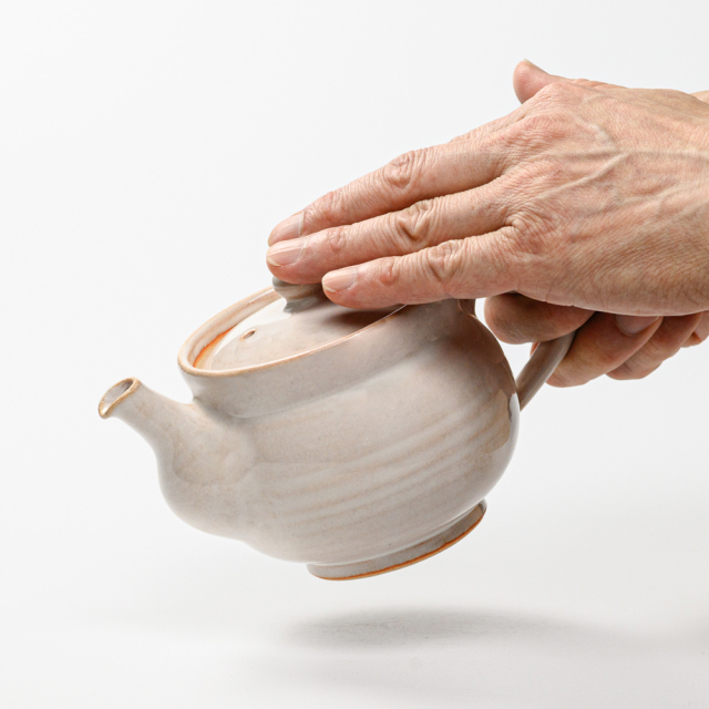 萩焼(伝統的工芸品)ポット白姫丸No622