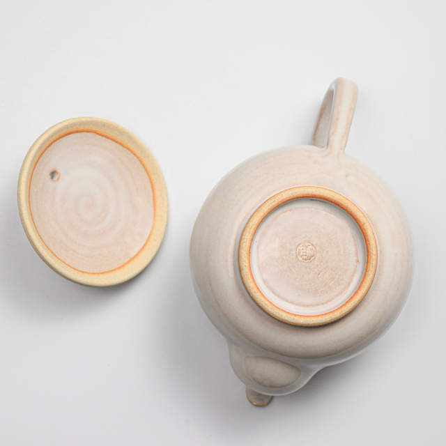 萩焼(伝統的工芸品)ポット白姫丸No622