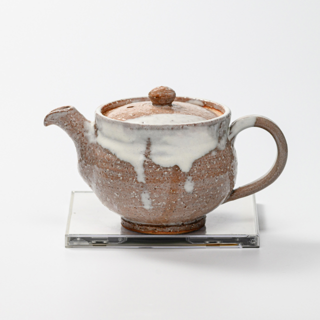 萩焼(伝統的工芸品)ポット白萩掛分け丸No625