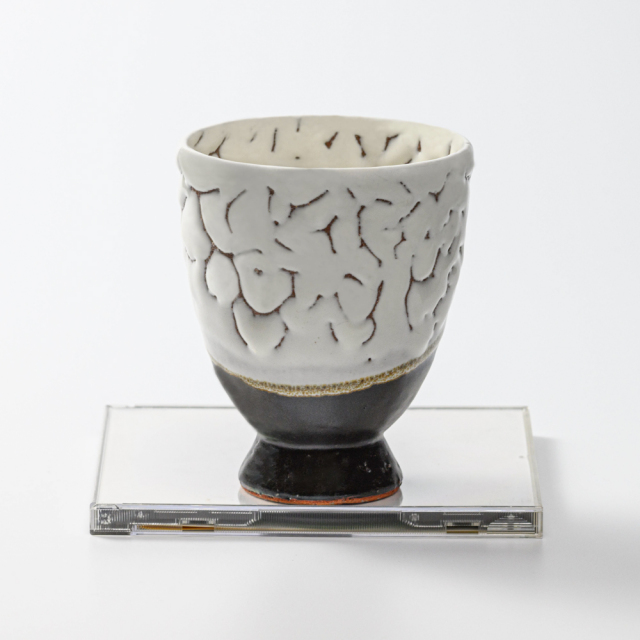 萩焼(伝統的工芸品)タンブラー大掛分け(鬼白松＆黒釉)呉器撥高台No732