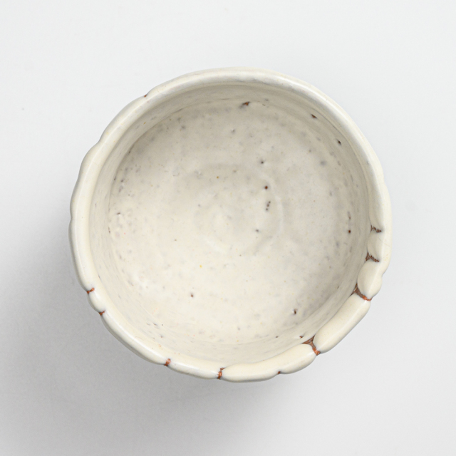 萩焼(伝統的工芸品)ぐい呑鬼白荒特胴締割高台No825