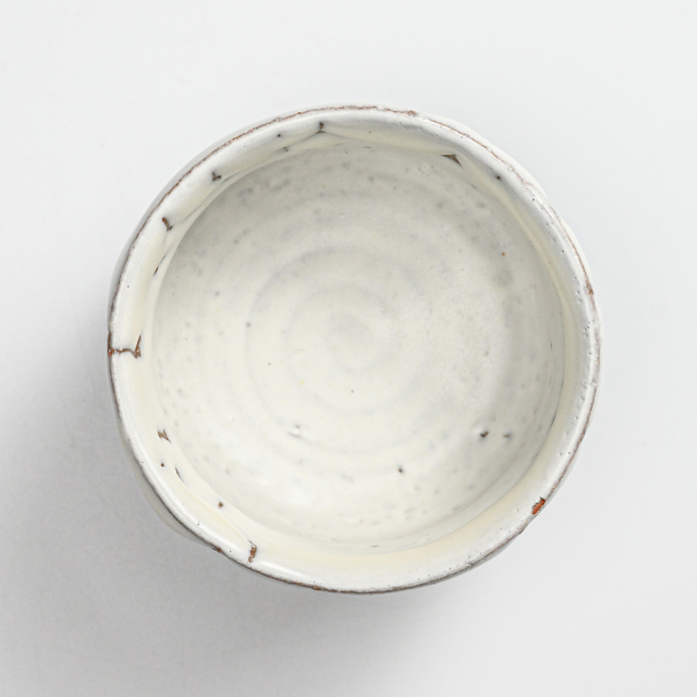 萩焼(伝統的工芸品)ぐい呑掛分け(鬼白松＆黒釉)胴締No834