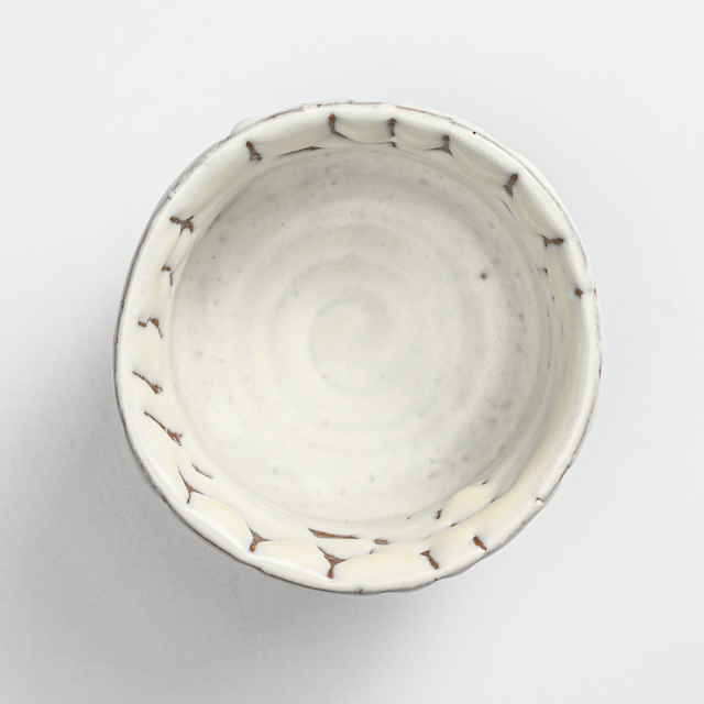 萩焼(伝統的工芸品)ぐい呑掛分け(鬼白松＆黒釉)端反No836