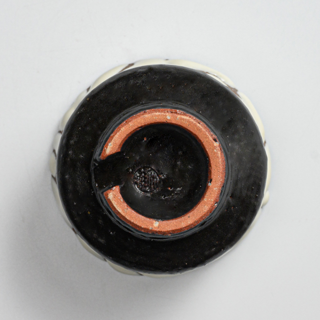 萩焼(伝統的工芸品)ぐい呑掛分け(鬼白松＆黒釉)端反No836