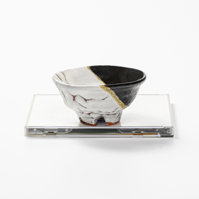 萩焼(伝統的工芸品)盃掛分け(鬼白松＆黒釉)丸No879