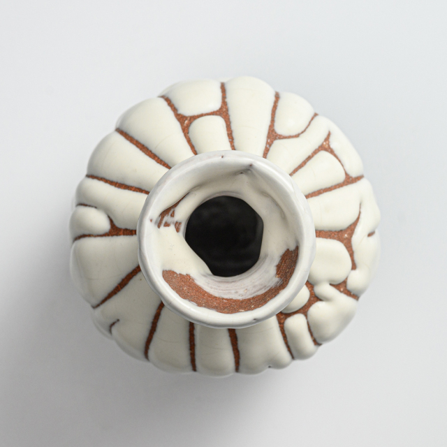 萩焼(伝統的工芸品)徳利掛分け(鬼白松＆黒釉)肩衝叩き